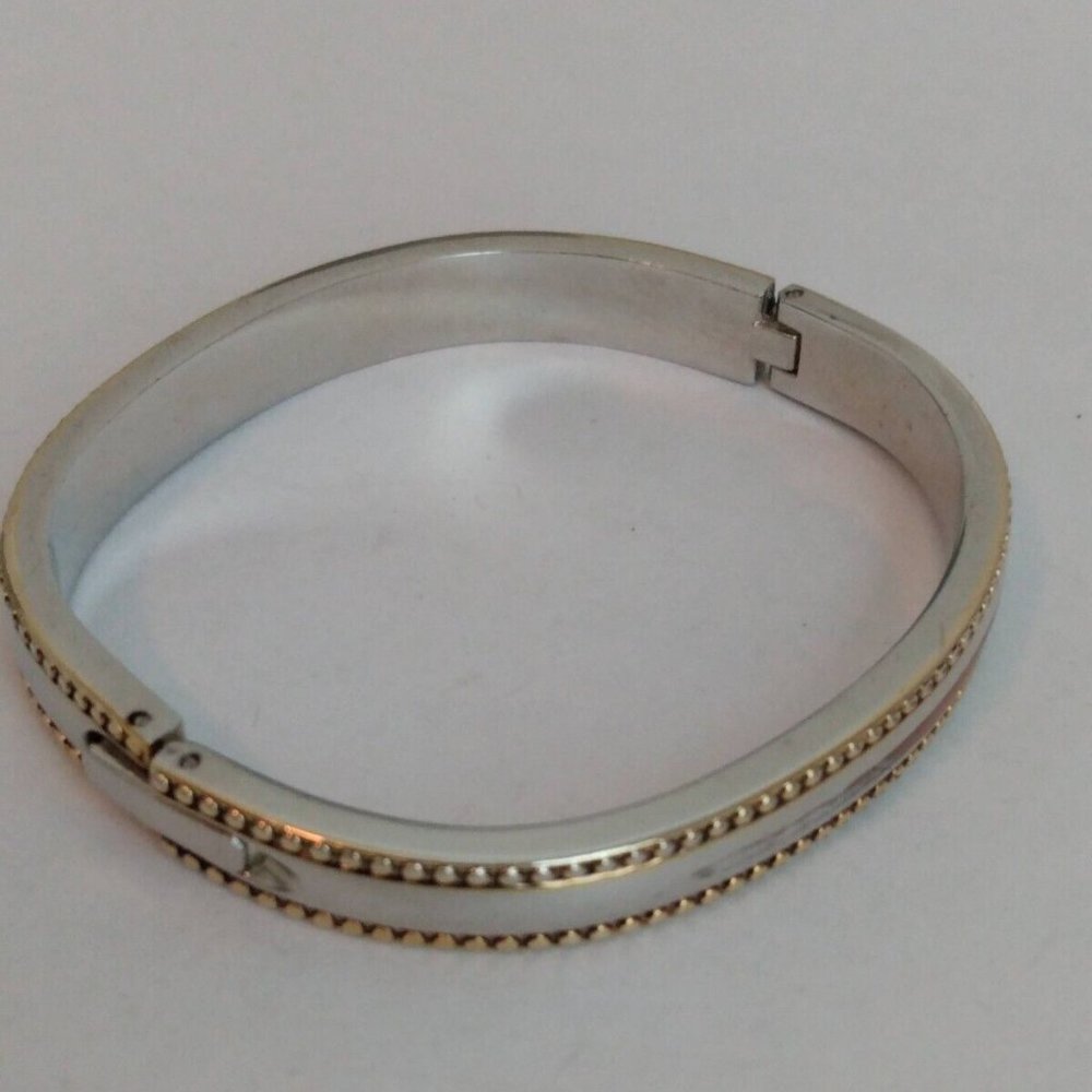 Silvertone Oval Metallic Hinged Clamper Cuff Bracelet Contrast Border